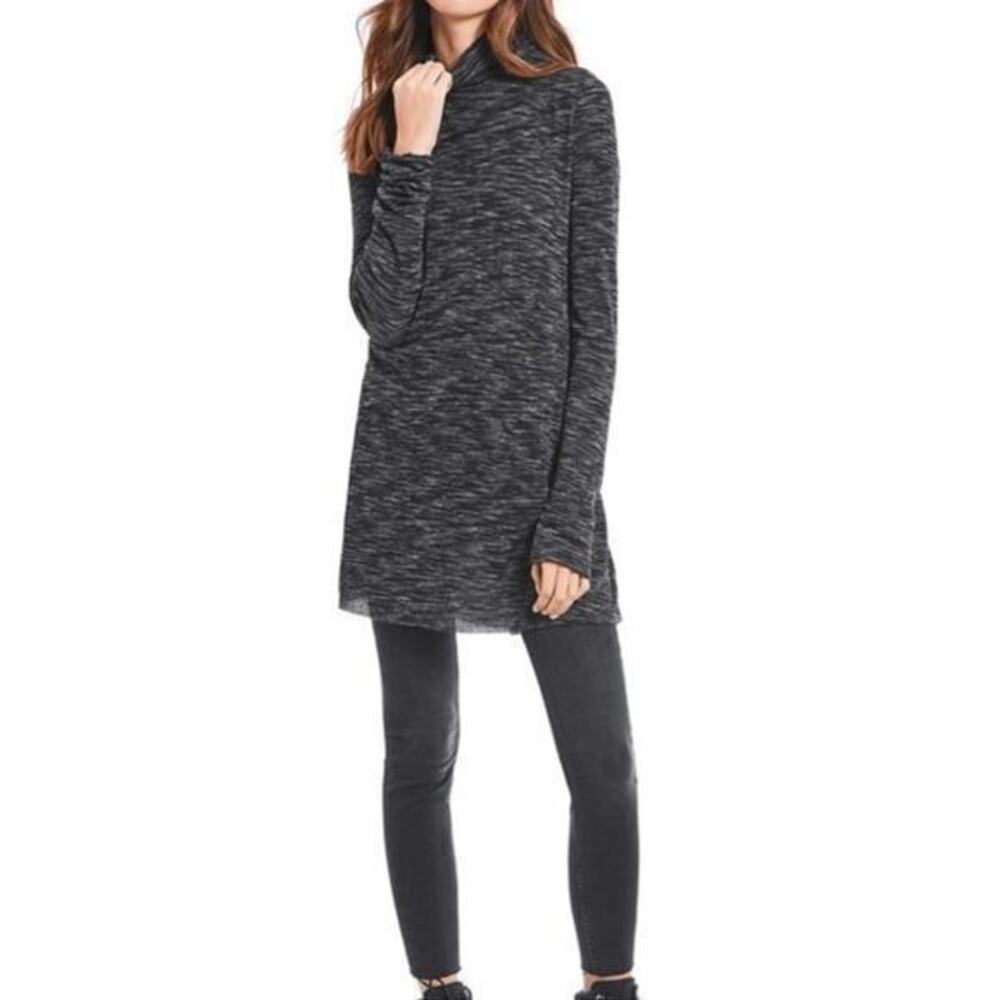 We The Free People Women’s Top Black Stone Cold Turtleneck Back Slit Size medium